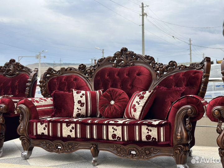 Диван с креслами