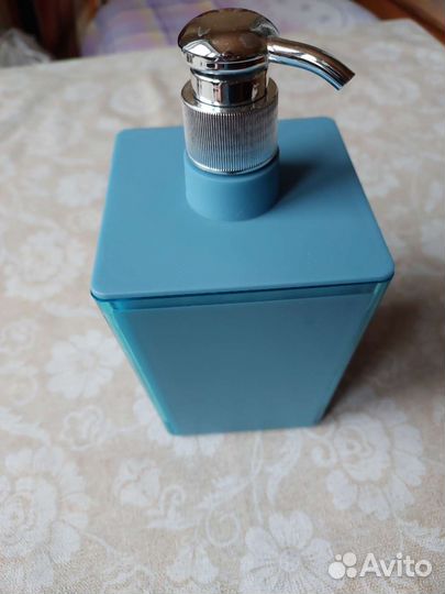 Дозатор для жидкого мыла