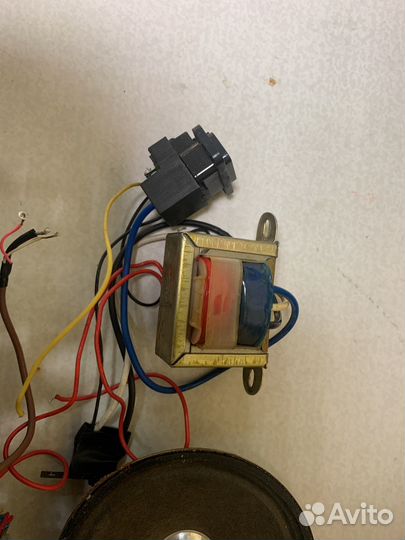 Лентопротяжный механизм,блок питания,динамики