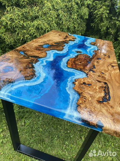 Кухонный стол