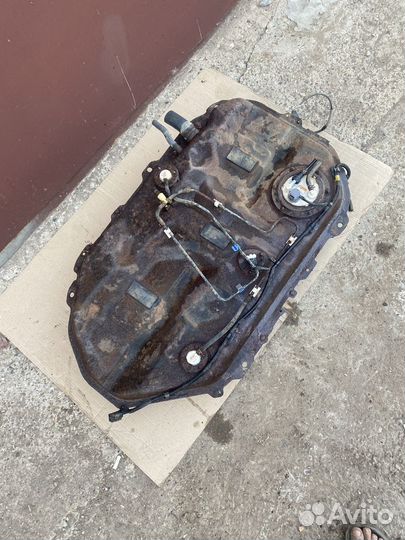 Бензобак lancer 9