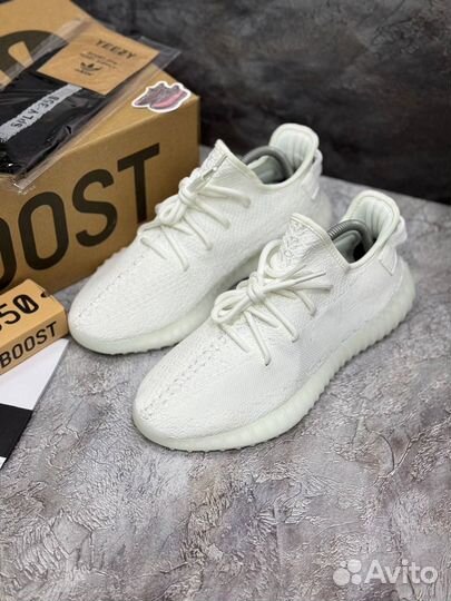 Кроссовки Adidas Yeezy Boost 350 (41)