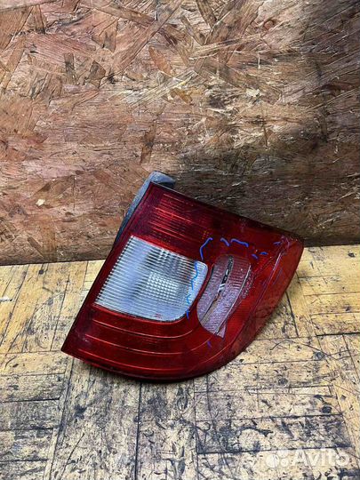 Фонарь задний правый Skoda Superb (2008-2015) M144