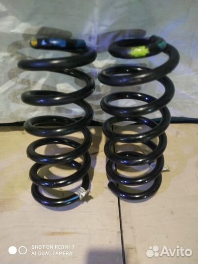 Пружины передних амортизаторов Tahoe, Escalade 900