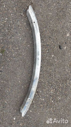 Усилитель переднего бампера пассат б5