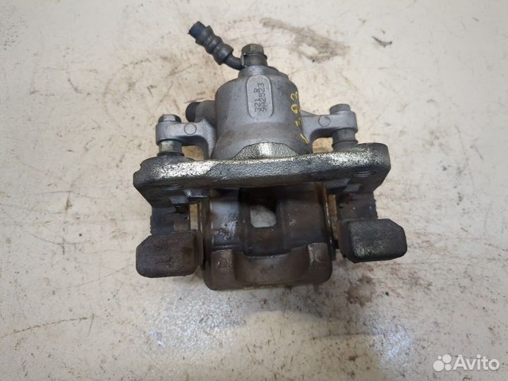 Суппорт Toyota Camry XV70, 2019