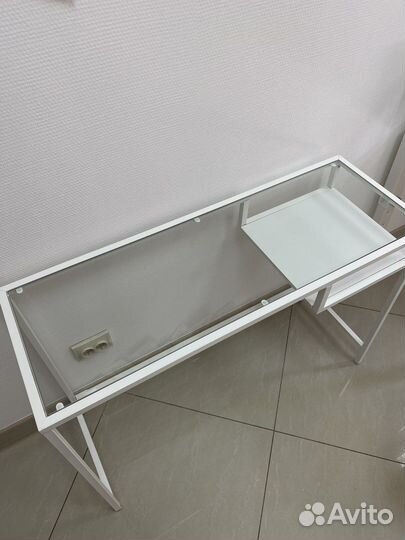 Столик IKEA витше