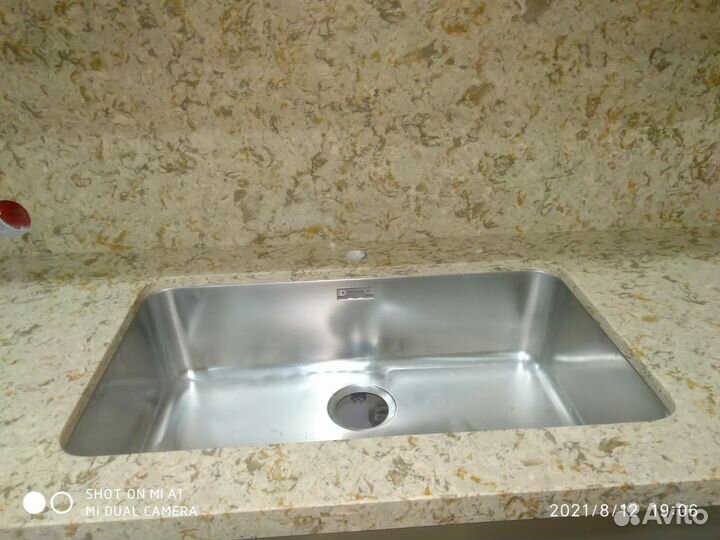 Столешница+ остров из искусственного камня