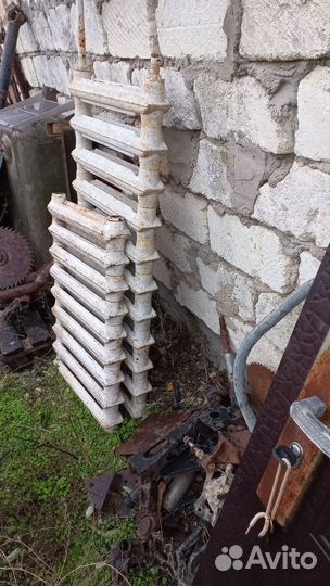 Продам чугунные батареи