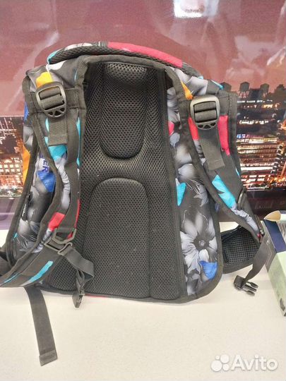 Рюкзак школьный