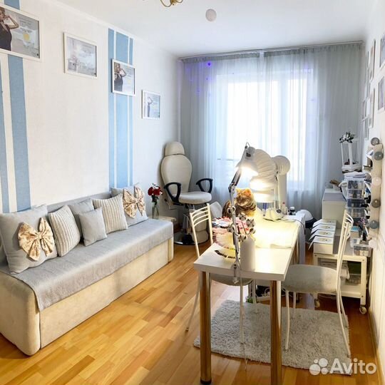 Маникюр и педикюр