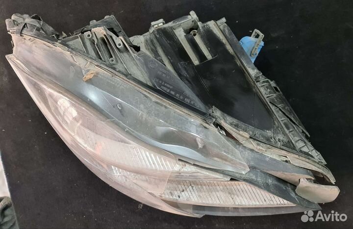 Фара правая битая Mercedes CLS218