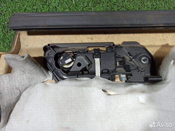 Обшивка двери задняя левая Mercedes-Benz R-Class