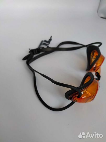 Новые очки для плавания Swans