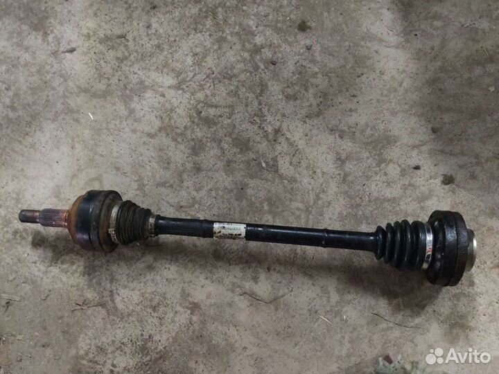 Привод Туарег 03-09 задний