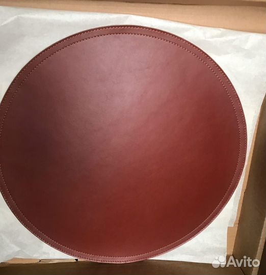 Салфетка на стол из натуральной кожи