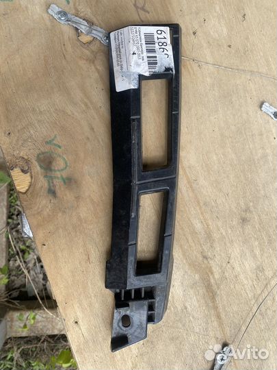 Кронштейн левый