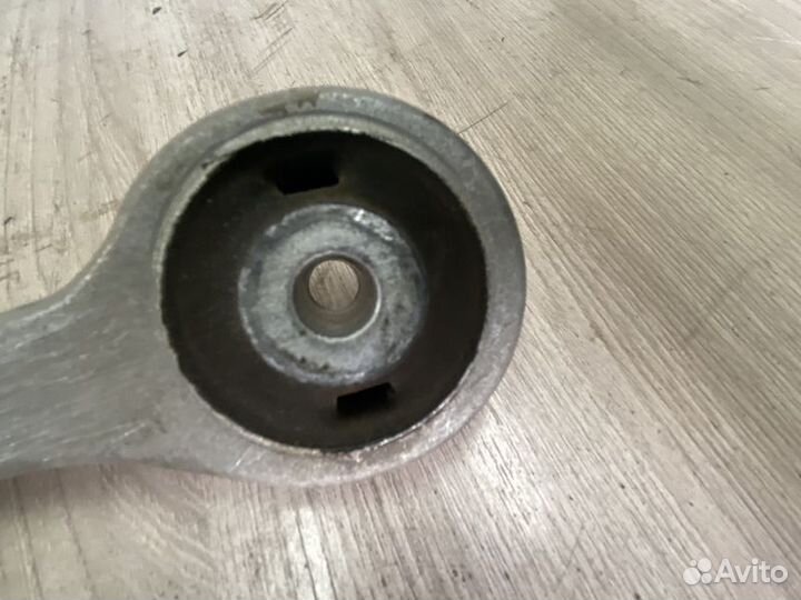 Рычаг передний левый верхний Audi A6 C5 рестайлинг