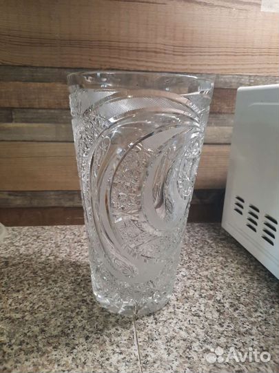 Хрустальная ваза