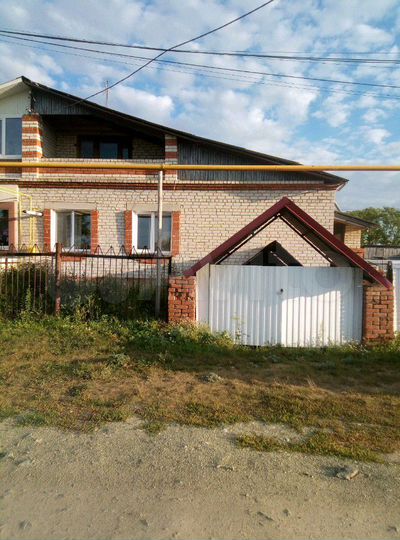 Дом 200 м² на участке 10 сот.