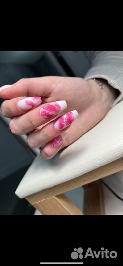 Маникюр и педикюр