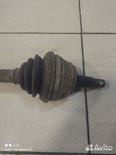 Привод левый Volkswagen Vento седан ABS 1 1993