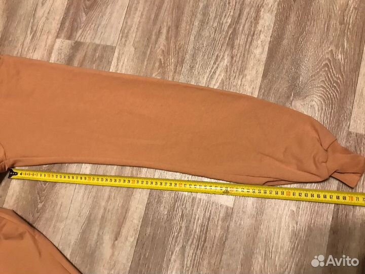 Новый спортивный костюм 44