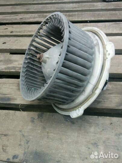 Опель Фронтера Вентилятор печки