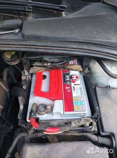 Аккумулятор Mutlu 60 Ah на Ford Focus 1 +установка
