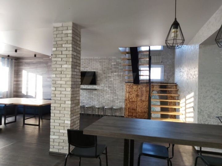 Коттедж 250 м² на участке 10 сот.