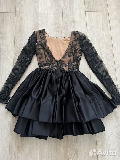 Платье вечернее пышное