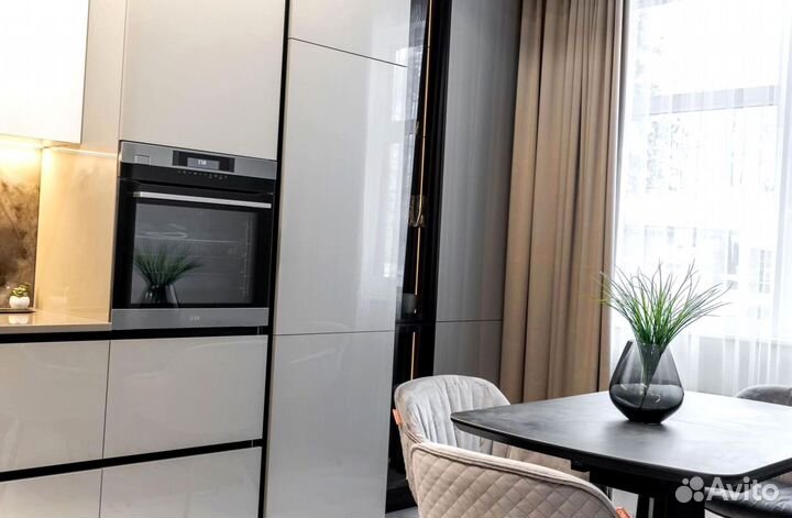 Кухня в потолок