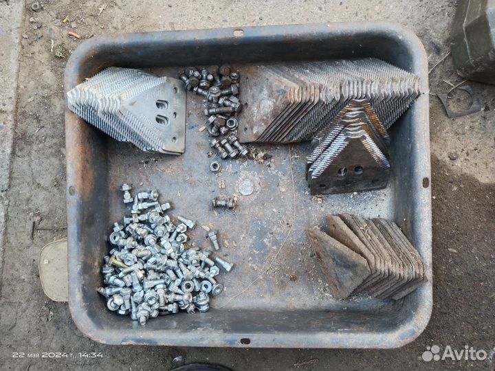 Запчасти для трактора и косилки