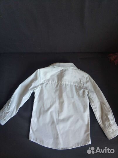 Рубашка белая 98 разм на мальчика Futurino