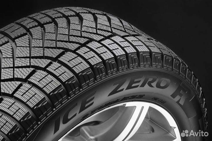 Pirelli Ice Zero FR 215/55 R16 97T
