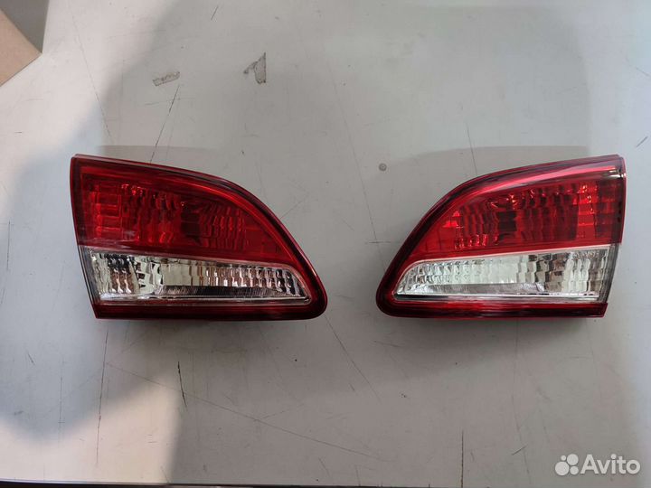 Фонарь в крышку багажника Ниссан Альмера.13- г.в