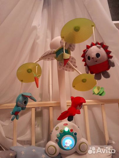 Музыкальный мобиль с ночником на кроватку