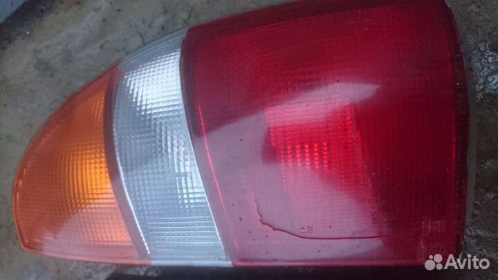 Задние габариты Mitsubishi Libero