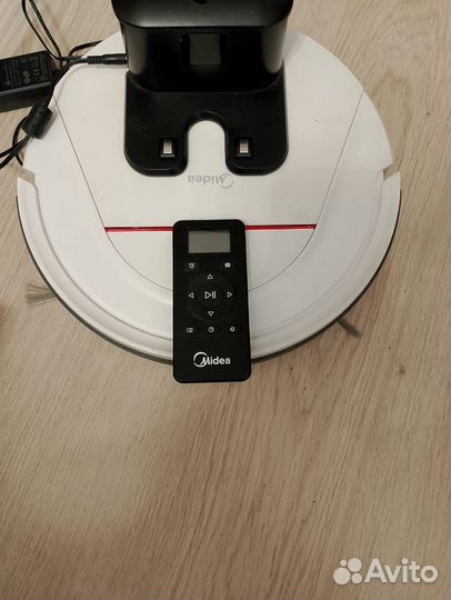 Робот пылесос Midea vcr03