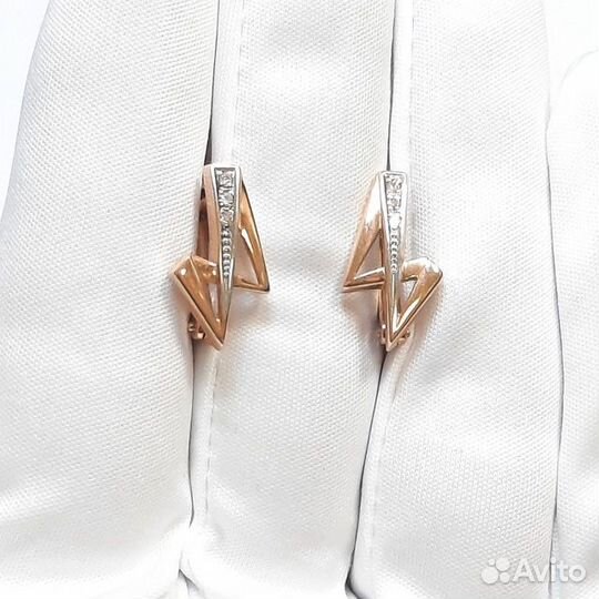 Золотые серьги с камнем