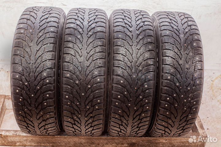 Nokian Tyres Hakkapeliitta 9 SUV 215/65 R17 103T