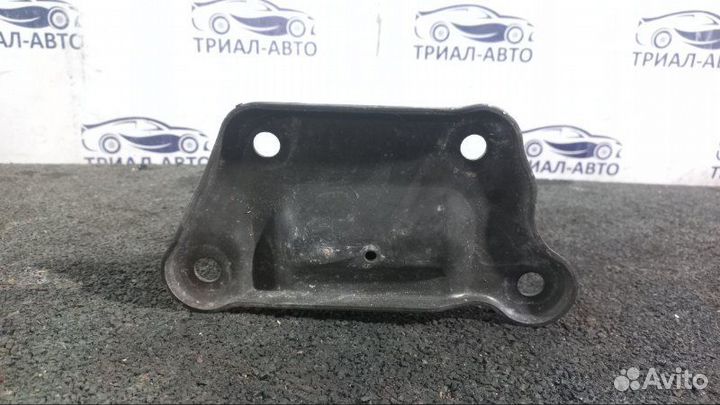 Подушка двигателя Tiguan