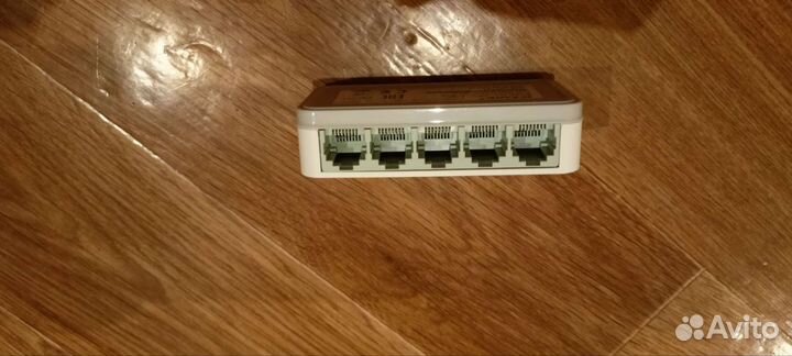 Коммутатор D-Link DES-1005C