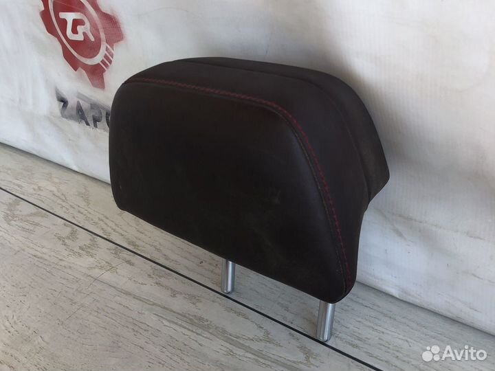 Lexus RX4 Подголовник центральный задний