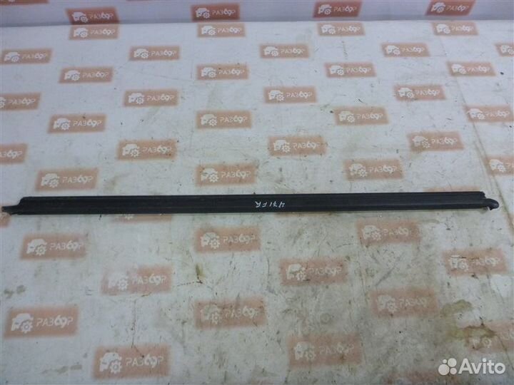 Уплотнитель стекла двери бархотка передний правый