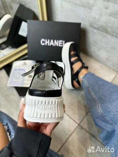 Сандалии Chanel женские на платформе 2 цвета