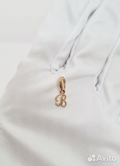 Золотая подвеска с фианитом