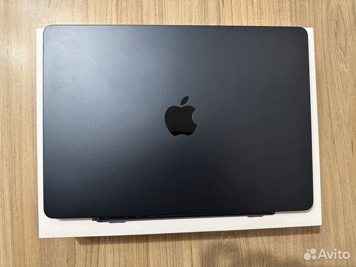 Apple MacBook Air 2022 m2 256
