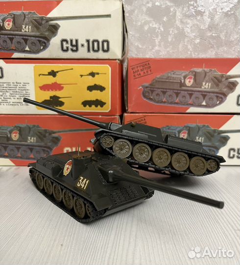 Советская игрушка самоходка су 100 СССР