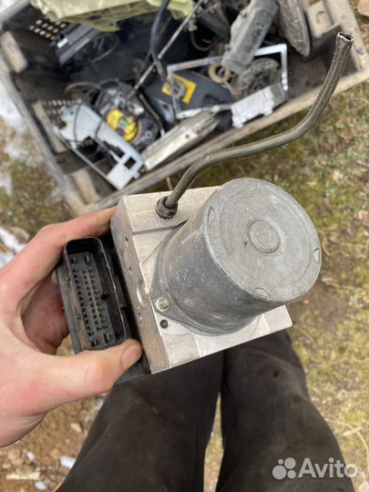 Блок abs bmw e60 530d